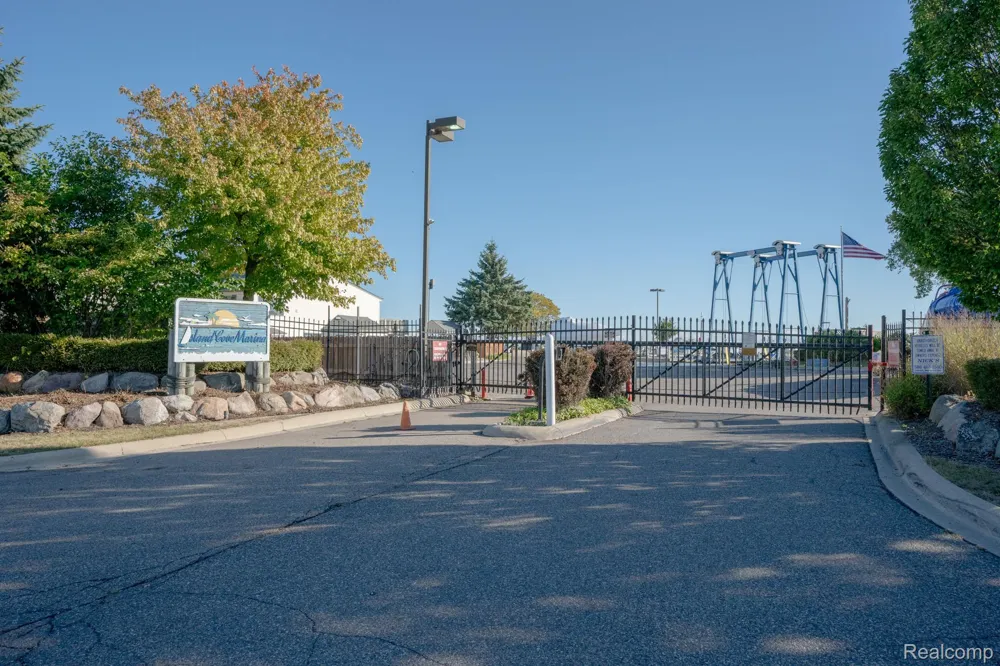 32081 River Road Harrison Charter Township, MI 48045