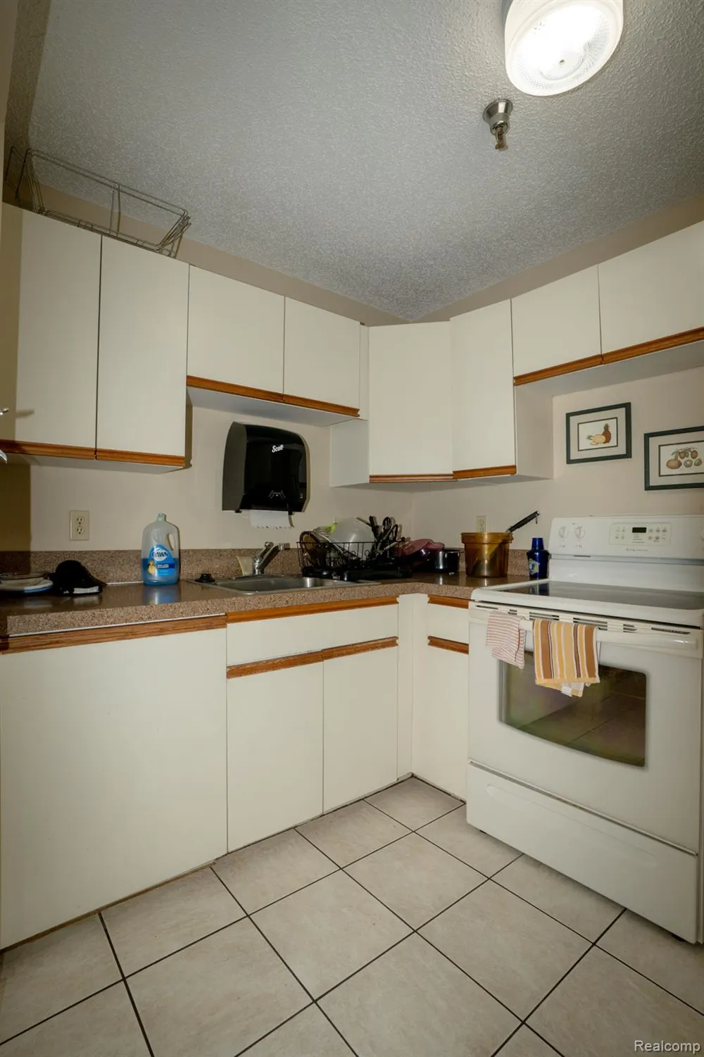 32081 River Road Harrison Charter Township, MI 48045