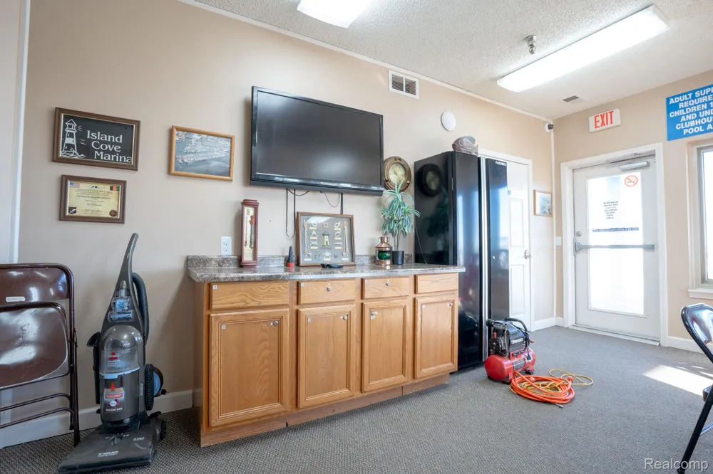 32081 River Road Harrison Charter Township, MI 48045