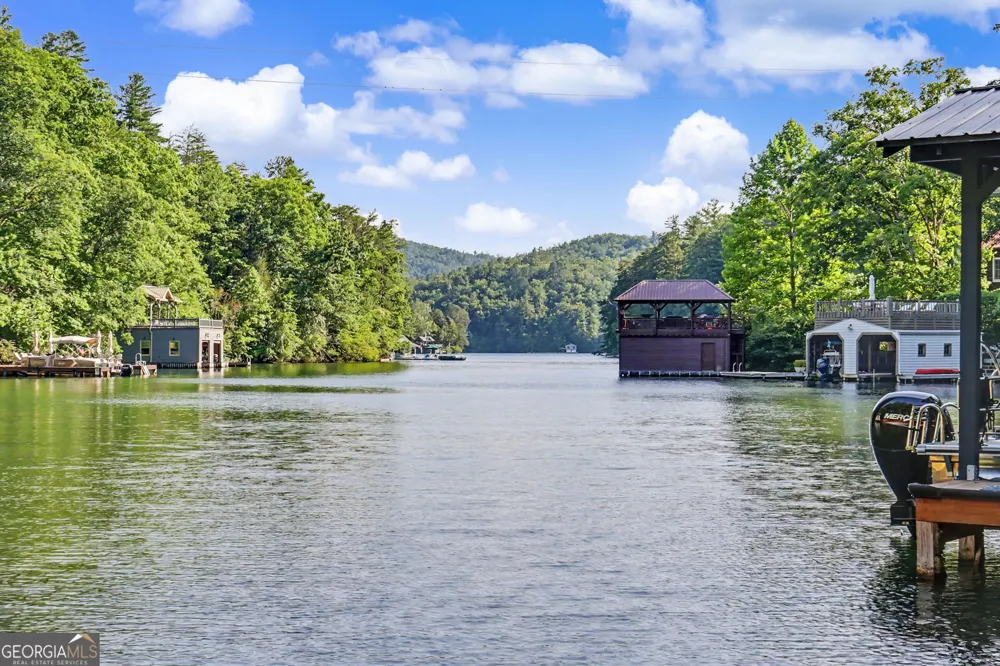 276 Fulton RD Tiger, GA 30576