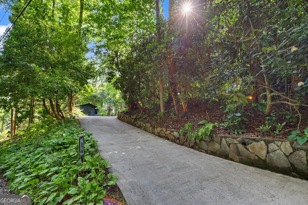 276 Fulton RD Tiger, GA 30576