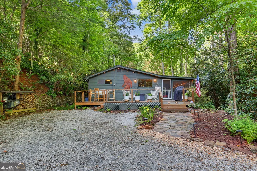 276 Fulton RD Tiger, GA 30576