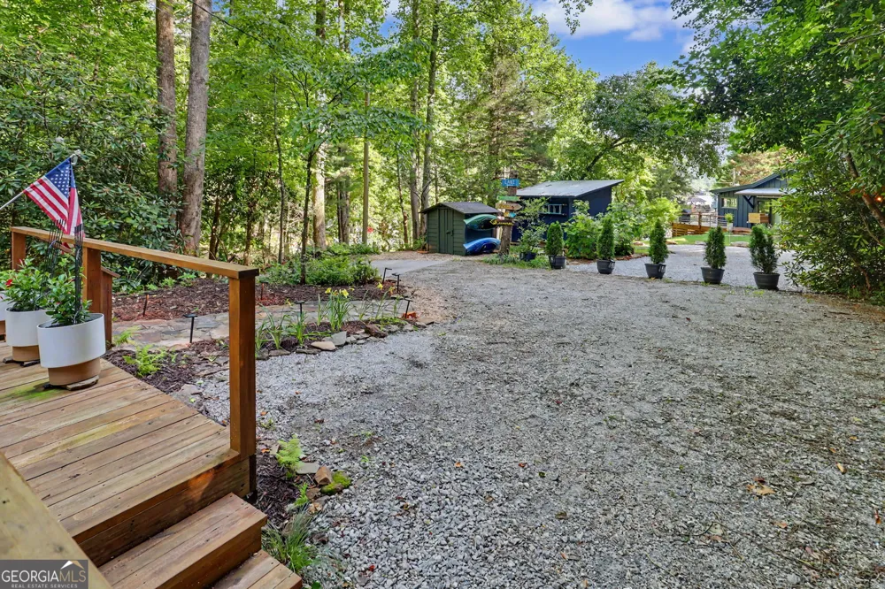 276 Fulton RD Tiger, GA 30576