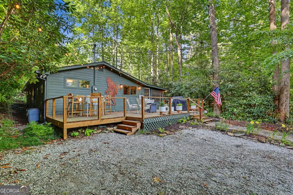 276 Fulton RD Tiger, GA 30576