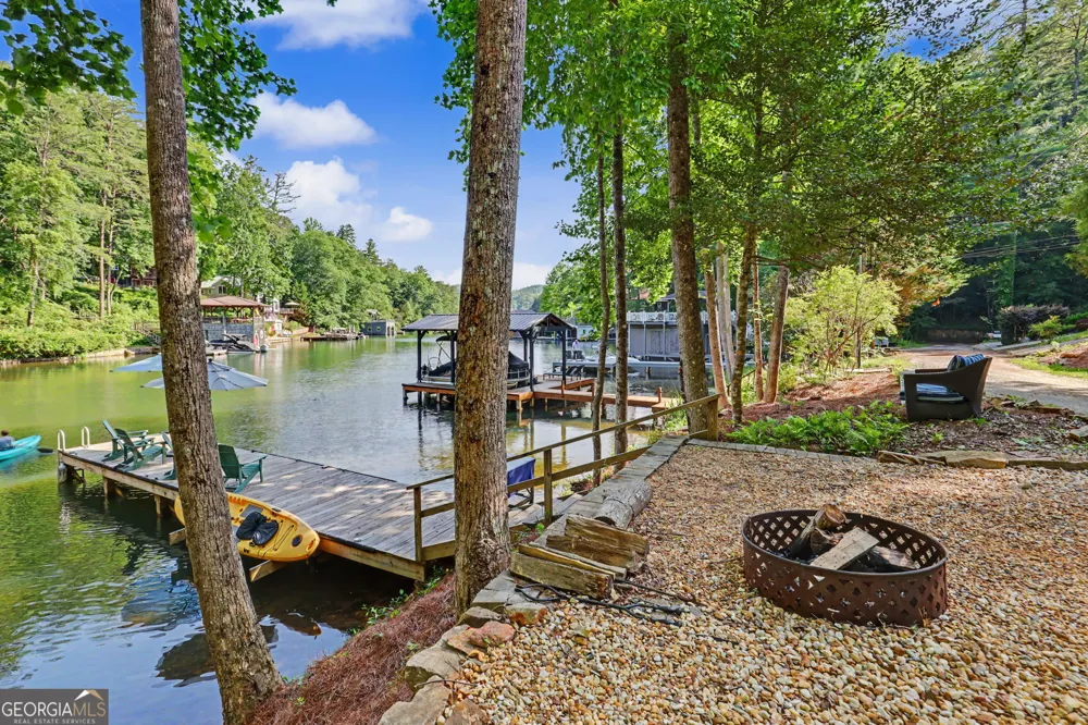 276 Fulton RD Tiger, GA 30576