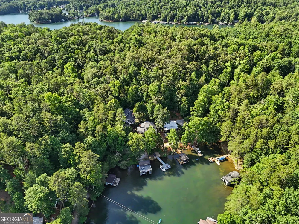 276 Fulton RD Tiger, GA 30576