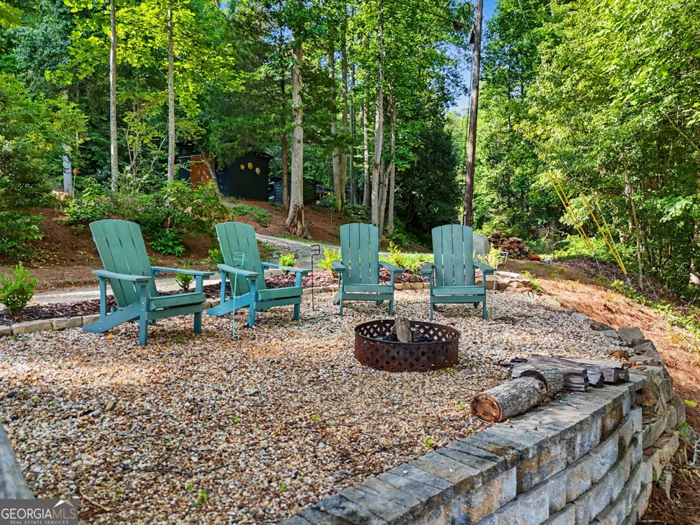 276 Fulton RD Tiger, GA 30576