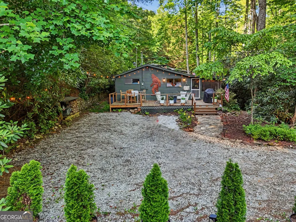 276 Fulton RD Tiger, GA 30576