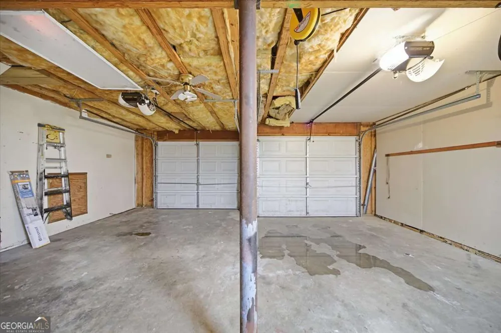 27 Oak Grove LN Adairsville, GA 30103
