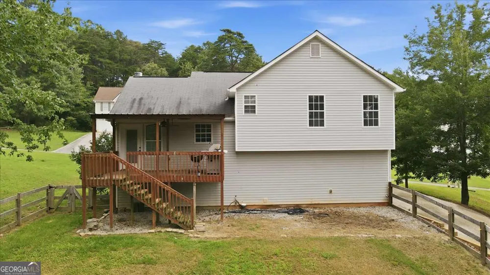 27 Oak Grove LN Adairsville, GA 30103