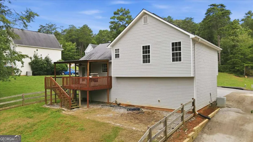 27 Oak Grove LN Adairsville, GA 30103