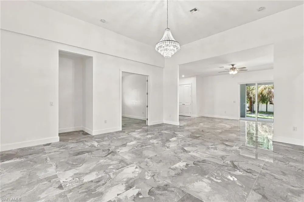 1853 Della Drive Naples, FL 34117
