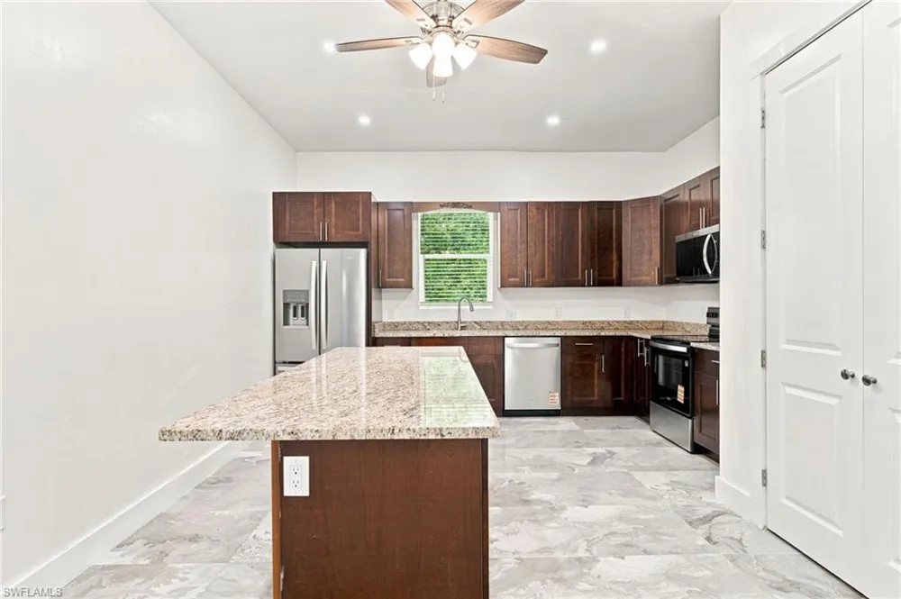 1853 Della Drive Naples, FL 34117