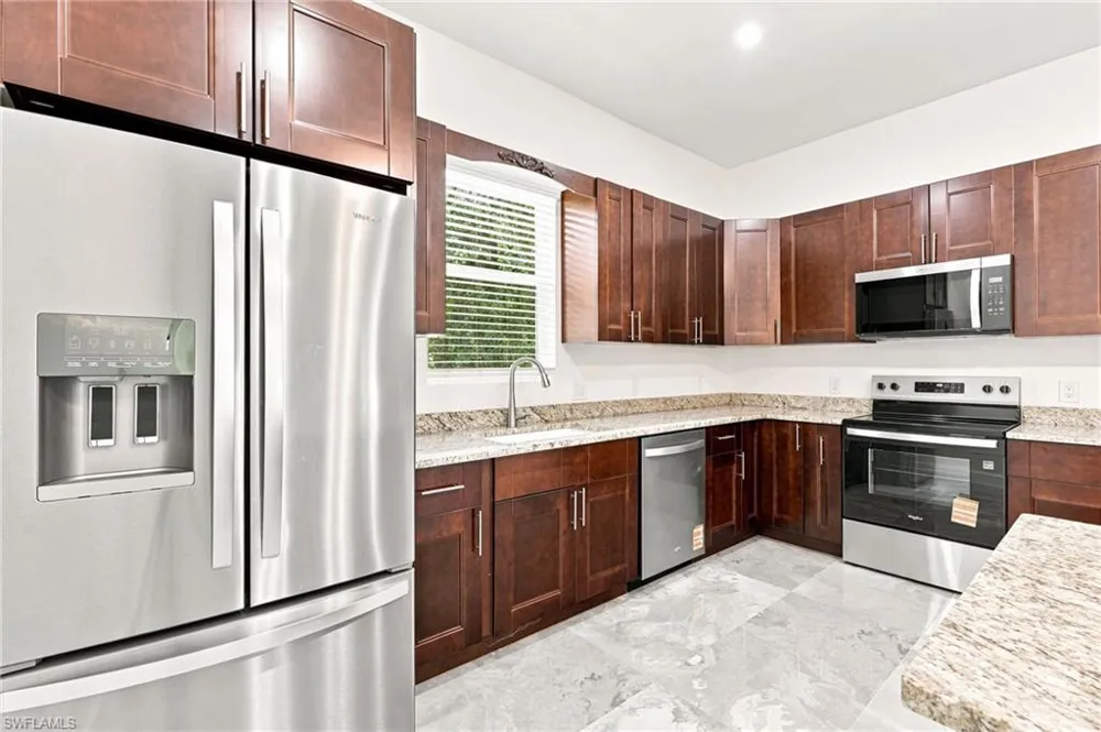 1853 Della Drive Naples, FL 34117