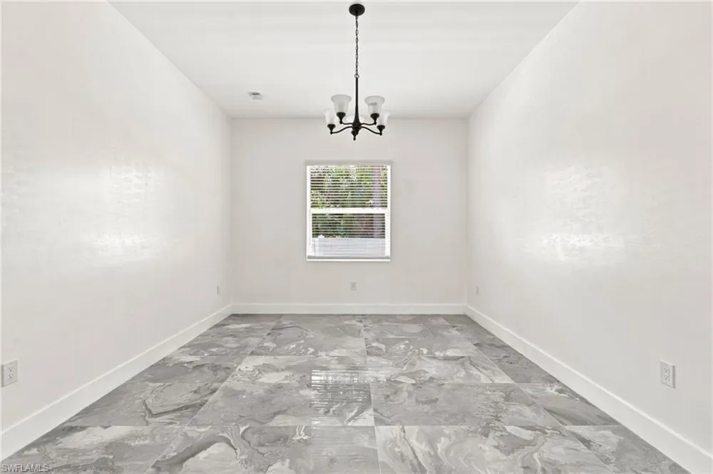 1853 Della Drive Naples, FL 34117