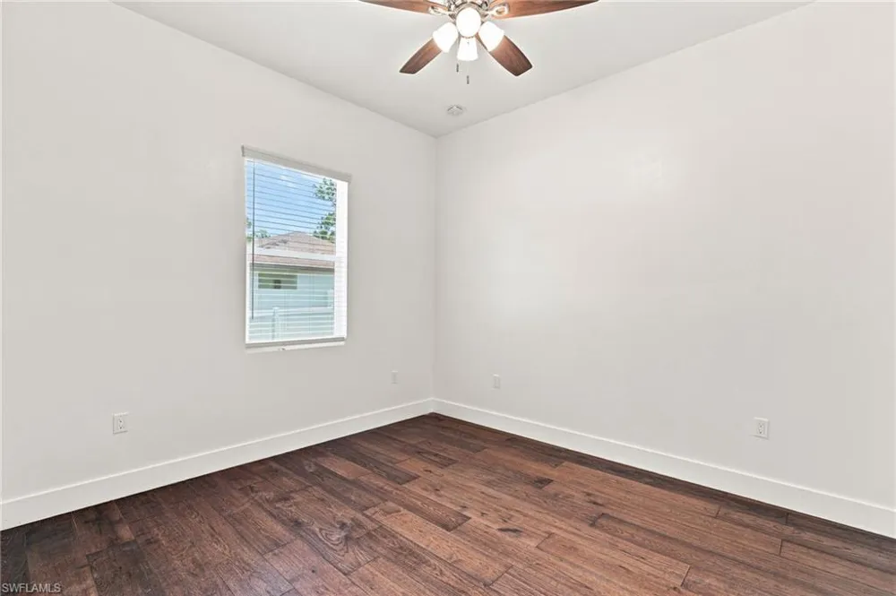1853 Della Drive Naples, FL 34117
