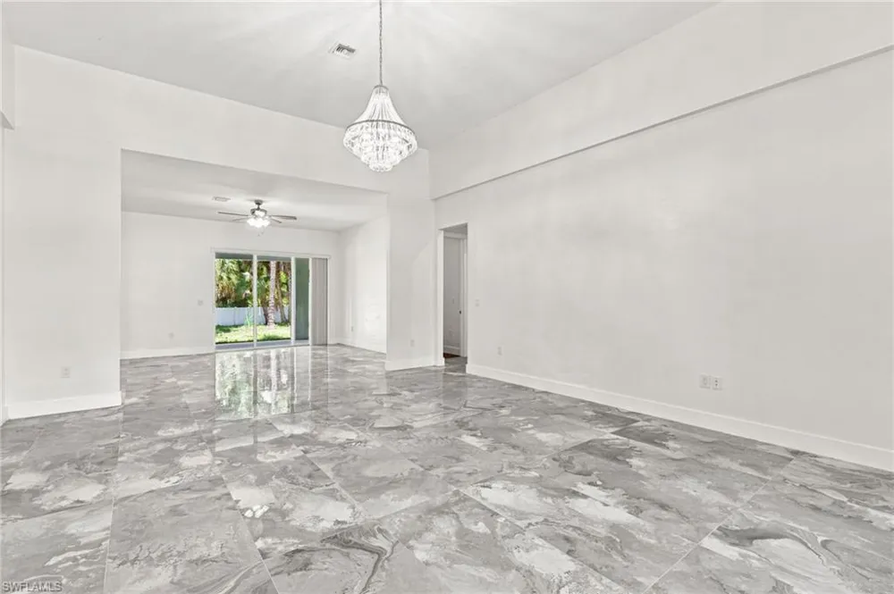 1853 Della Drive Naples, FL 34117