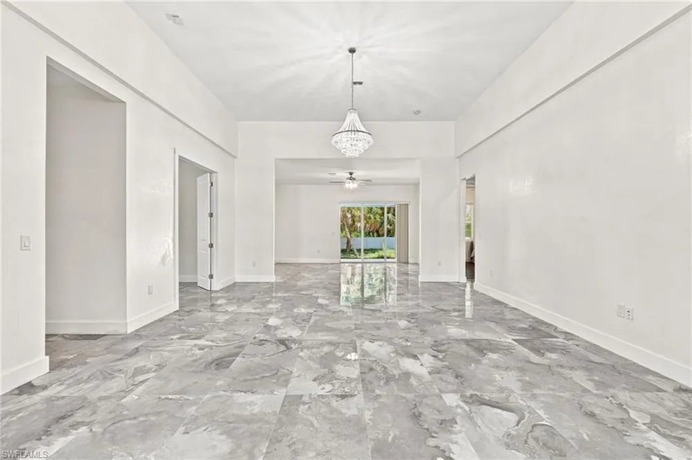 1853 Della Drive Naples, FL 34117