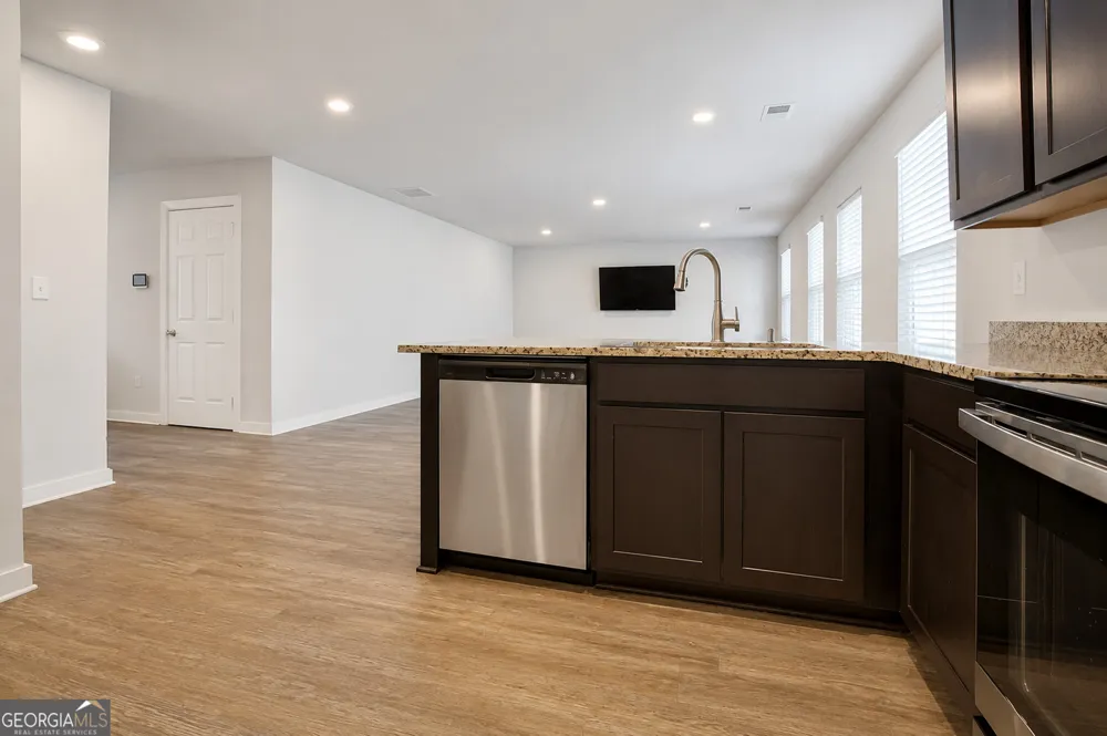 1129 Bluecoat CIR Hampton, GA 30228