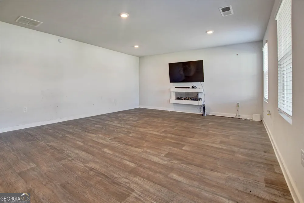 1129 Bluecoat CIR Hampton, GA 30228