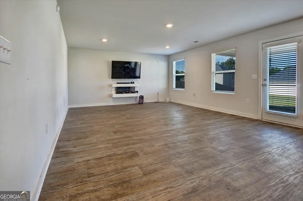1129 Bluecoat CIR Hampton, GA 30228
