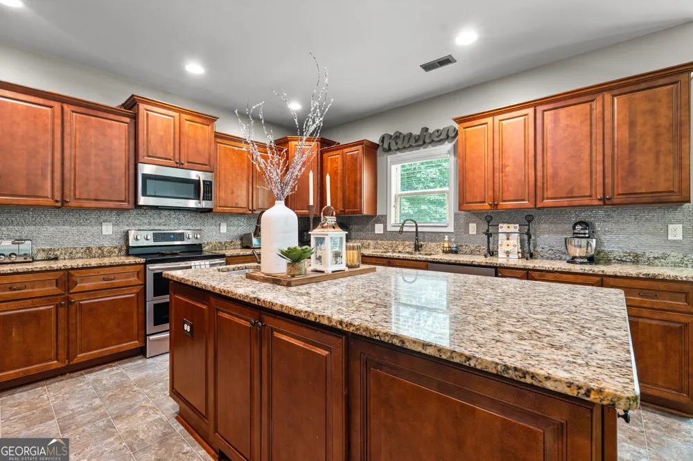 105 Renae LN Hogansville, GA 30230