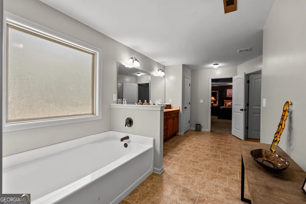 105 Renae LN Hogansville, GA 30230