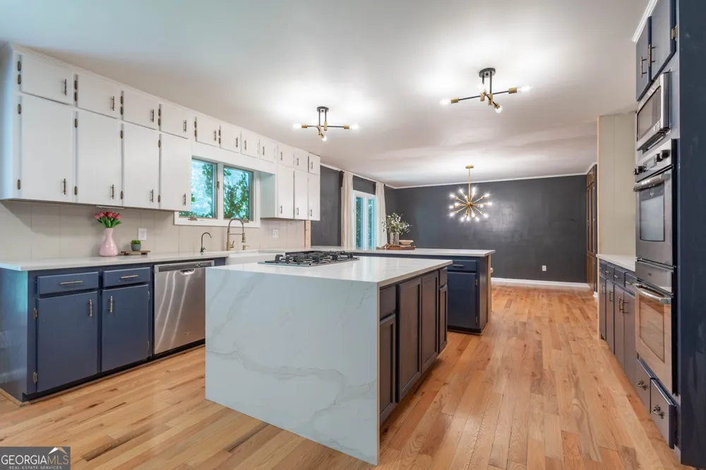 106 Anna Ridge DR Heflin, AL 36264