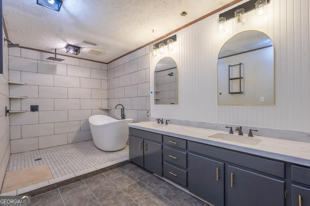 106 Anna Ridge DR Heflin, AL 36264