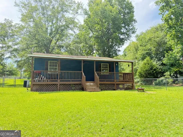 210 W James CIR Hampton, GA 30228