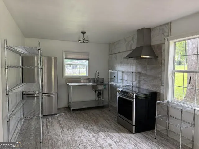 210 W James CIR Hampton, GA 30228