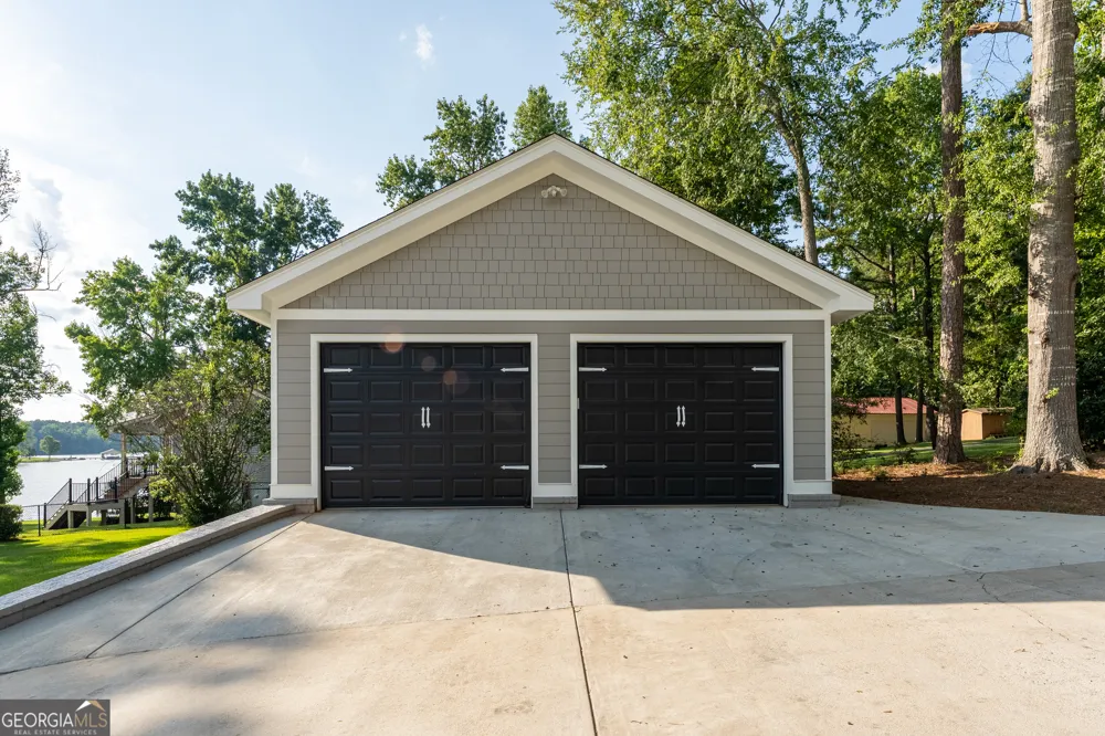 139 Admiralty Way Milledgeville, GA 31061
