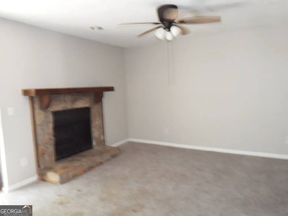 885 Brandy Oaks LN Stone Mountain, GA 30088