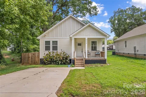 904 4th Street