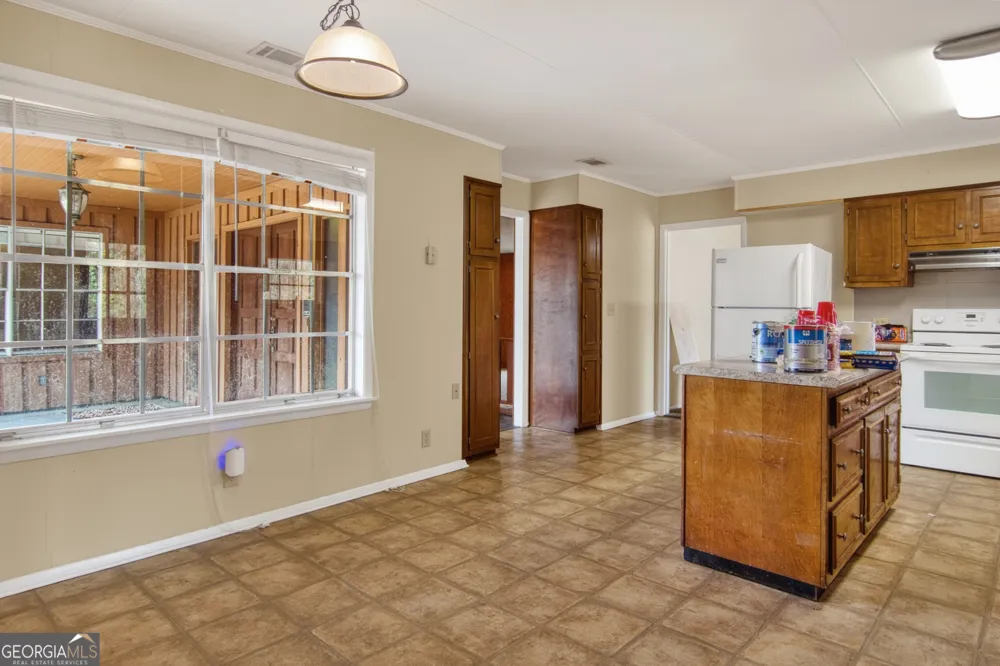 9441 Hwy 169 Glennville, GA 30427