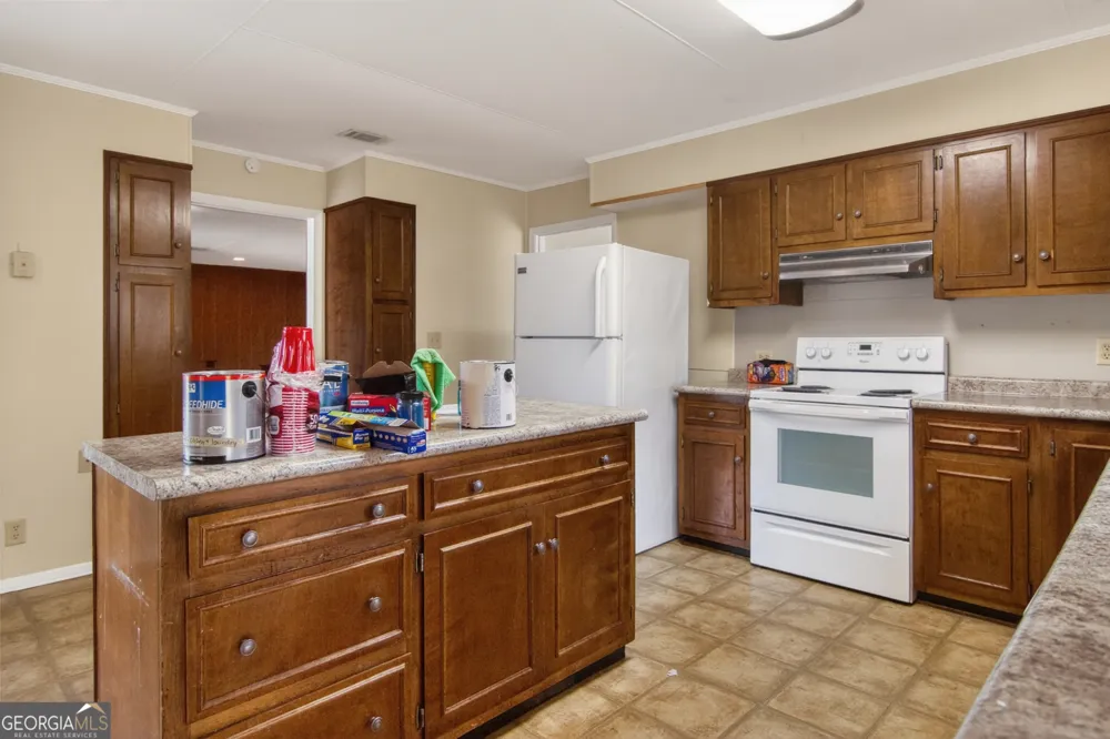 9441 Hwy 169 Glennville, GA 30427