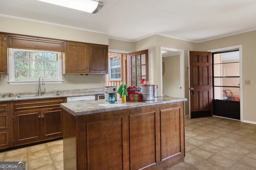 9441 Hwy 169 Glennville, GA 30427