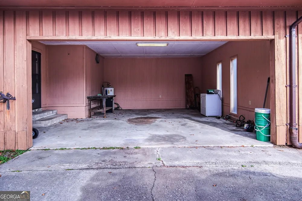 9441 Hwy 169 Glennville, GA 30427