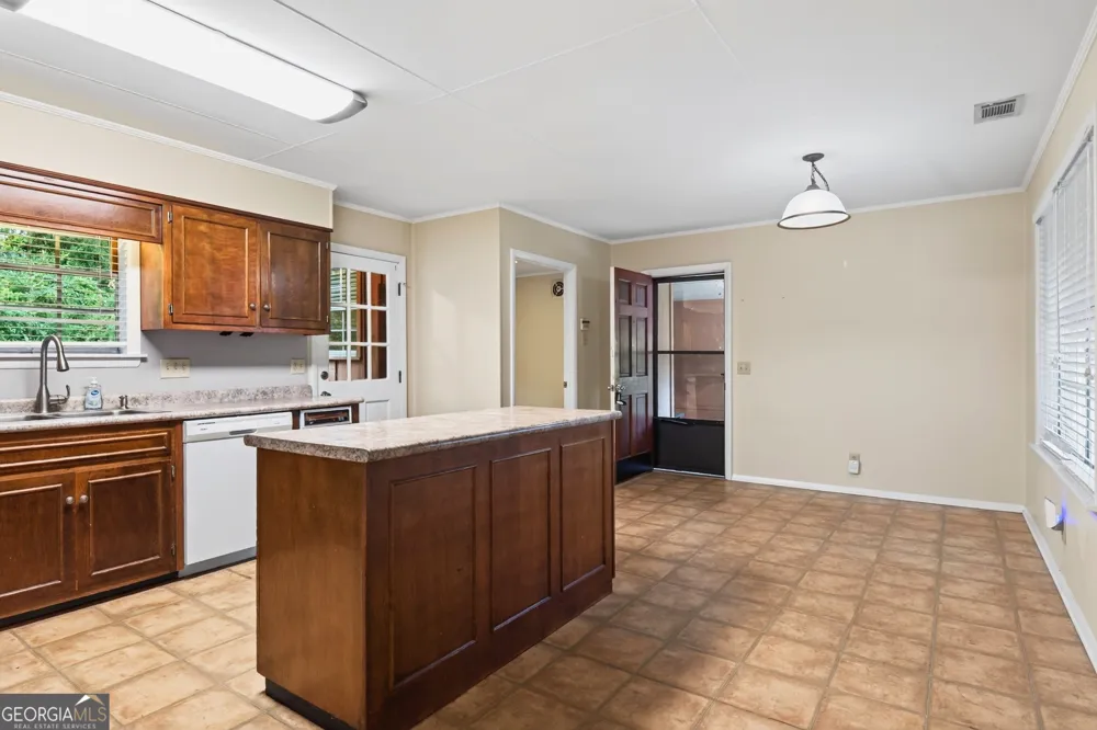 9441 Hwy 169 Glennville, GA 30427