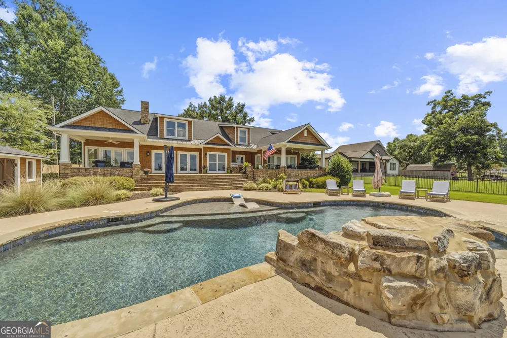 245 Lakeshore CIR Milledgeville, GA 31061