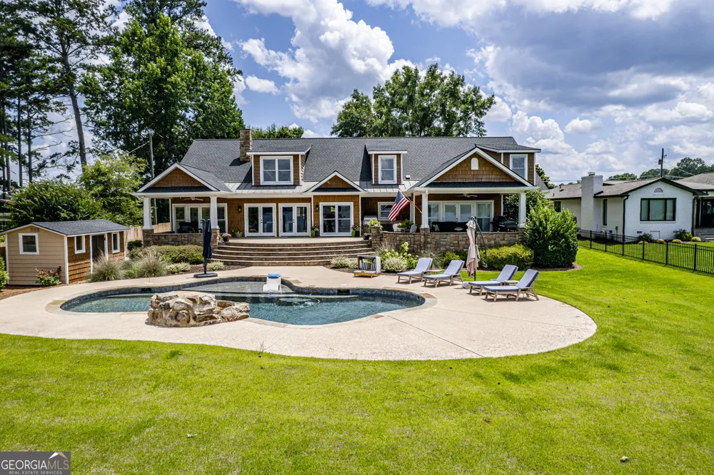 245 Lakeshore CIR Milledgeville, GA 31061