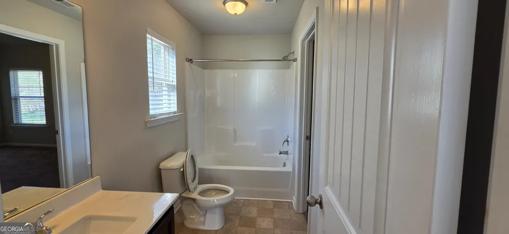 7373 Ledgestone LN Riverdale, GA 30274