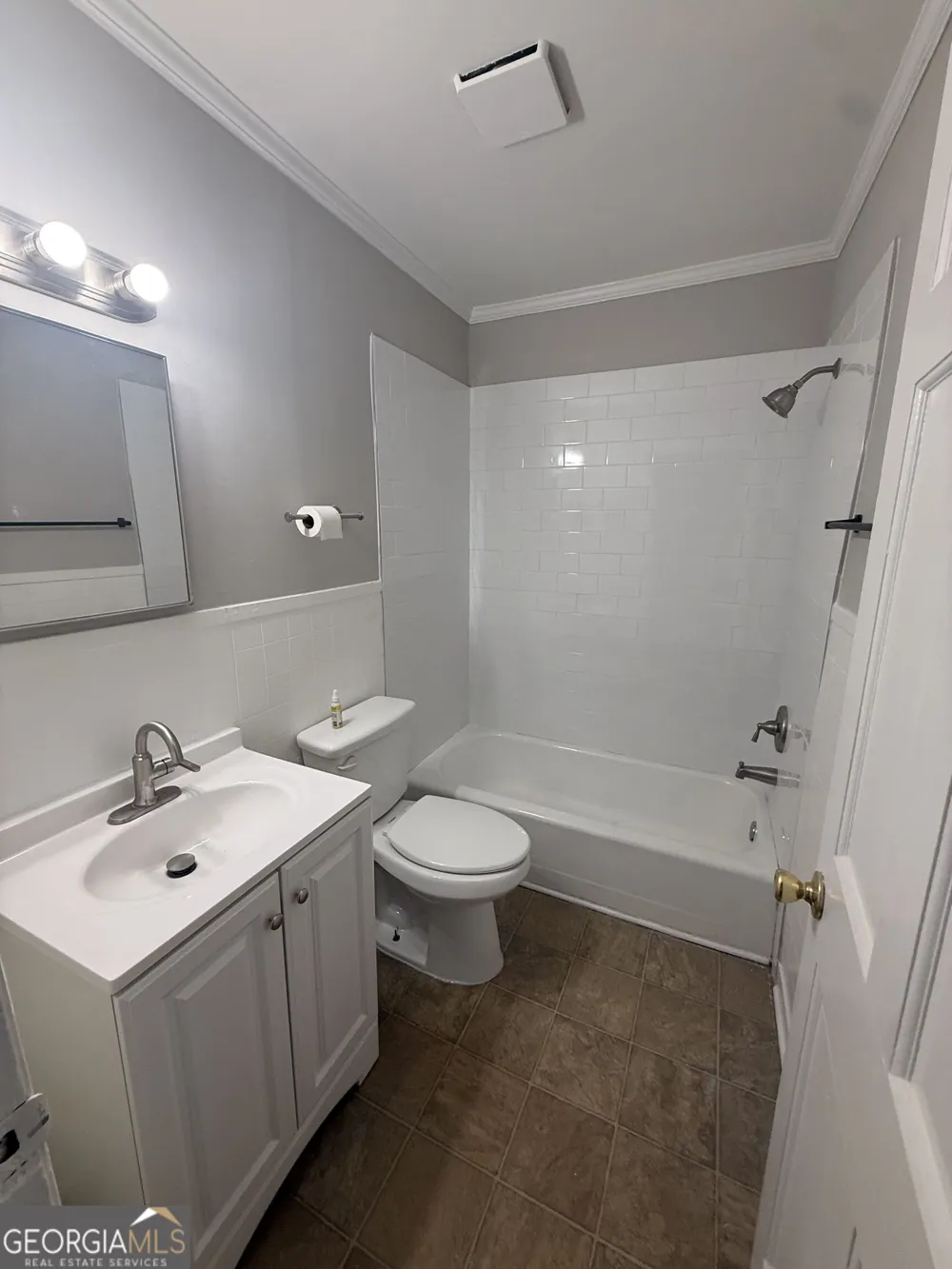 256 E Broad ST Winder, GA 30680