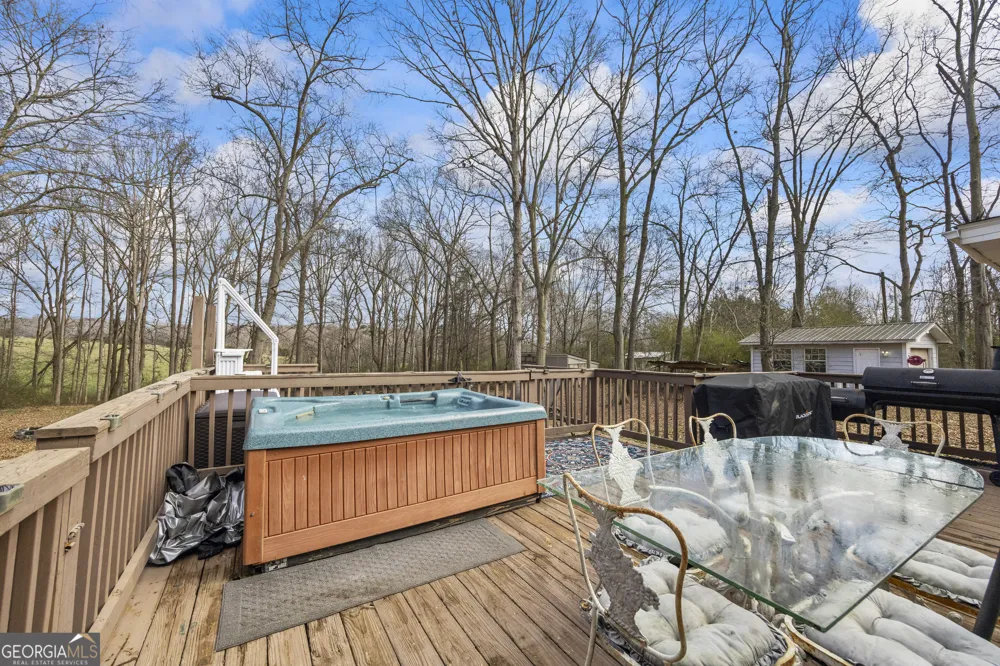 882 B Bailey RD Hartwell, GA 30643