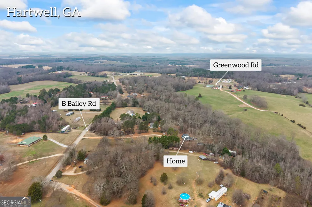 882 B Bailey RD Hartwell, GA 30643