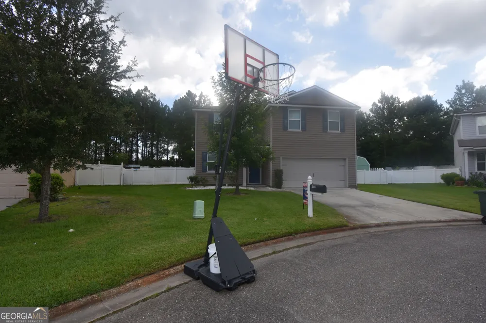 215 Hayworth CT Kingsland, GA 31548