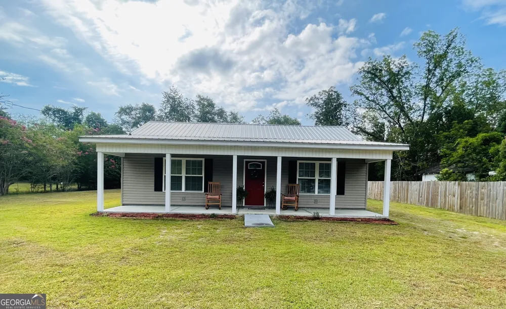 119 S Rushing ST Glennville, GA 30427