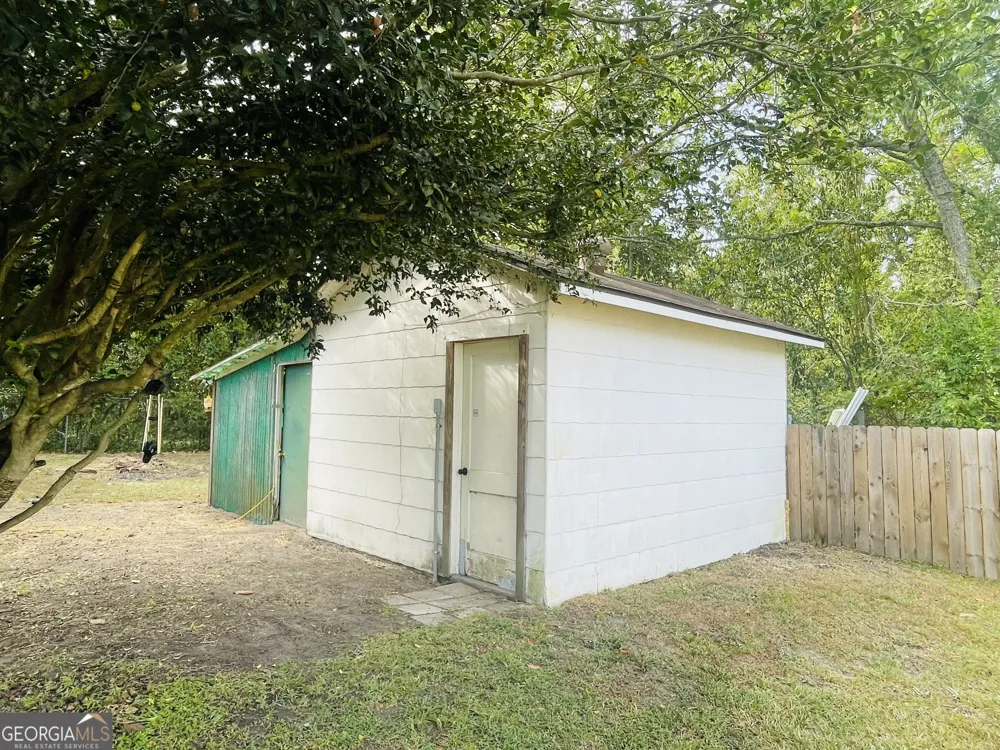 119 S Rushing ST Glennville, GA 30427