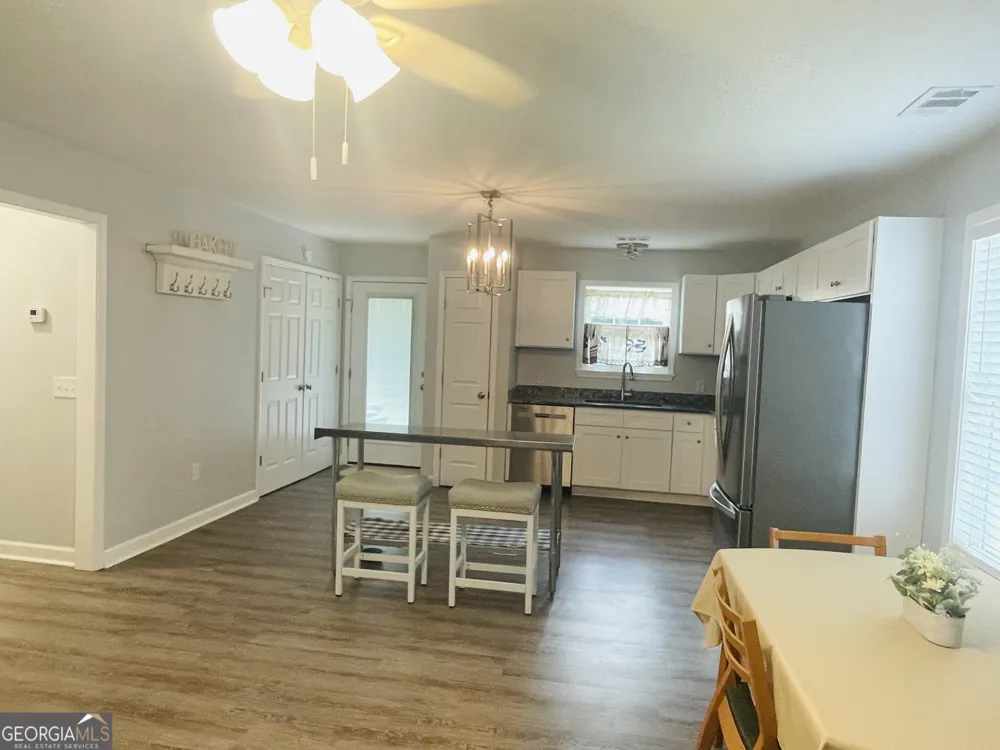 119 S Rushing ST Glennville, GA 30427
