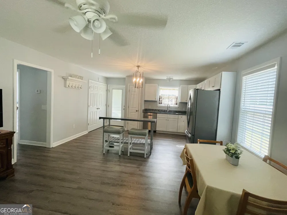 119 S Rushing ST Glennville, GA 30427